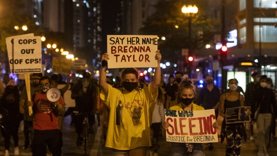 Riots Break Out in Cities Across US Over Decision in Breonna Taylor Case