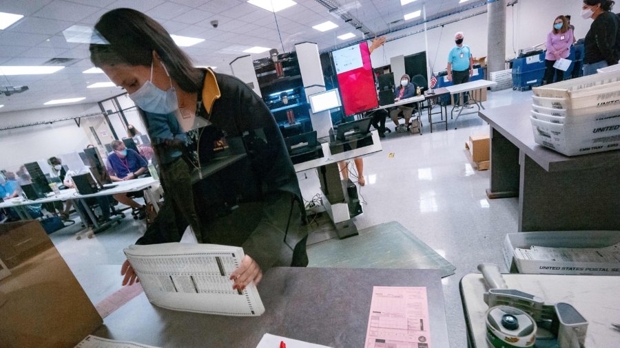 Arizona Senators Sue to Enforce Subpoenas for Election Equipment, Records