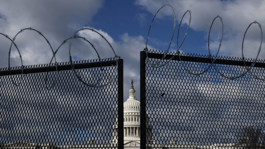 Republicans Call on Pelosi to Remove ‘Military-Style Fencing’ Around Capitol