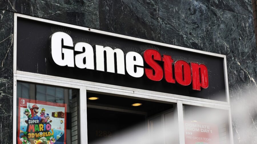 GameStop Shares Plummet: Significance