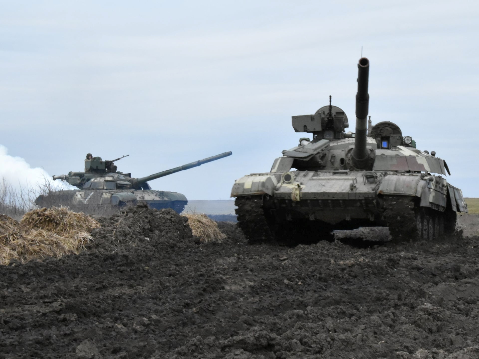 Russia, Ukraine Hold Military Drills, NATO Criticizes Russian Troop Build-Up
