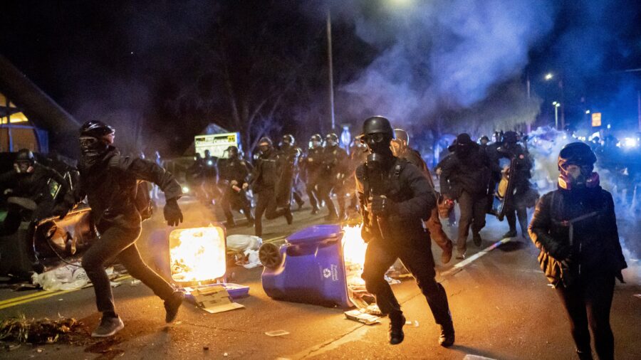 Minneapolis Police Arrest at Least 60 After Days of Unrest