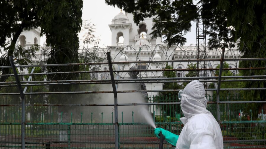 India’s Capital to Lock Down Amid Devastating Virus Surge