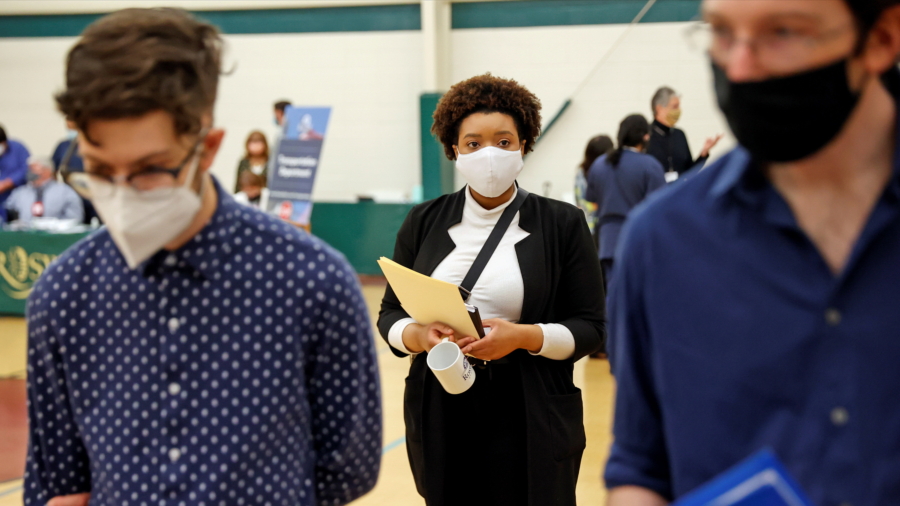 Weekly Jobless Claims at 14-month Low; Inflation Heating Up