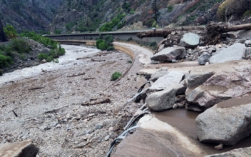 Flood Watches in US West as Mudslides Close Major Interstate