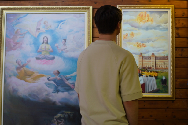 Zhen Shan Ren Art Exhibition during Mid-Autumn festival in New Century Film, at Port Jervis, N.Y., on Sep 18, 2021. (Enrico Trigoso/The Epoch Times)