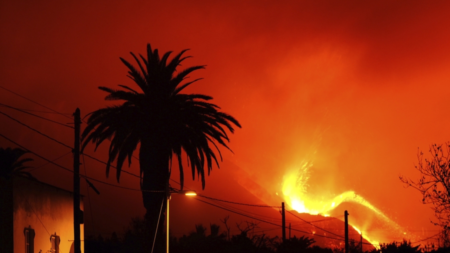 Coastal Towns Locked Down in La Palma as Lava Crashes Into Ocean