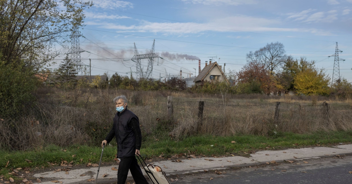 ChineseOwned Steel Mill Coats Serbian Town in Red Dust; Cancers
