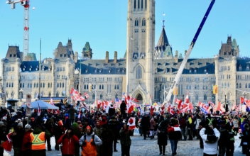 ‘Truckers for Freedom’ Protest Continues in Ottawa Sunday as Movement Marks One Week in the Nation’s Capital