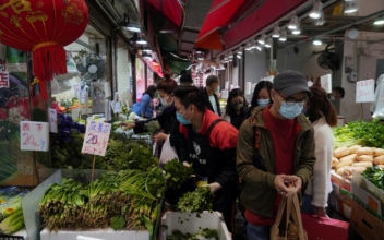 Hong Kong’s COVID-19 Misery Deepens with New Social Restrictions, Vegetable Shortage