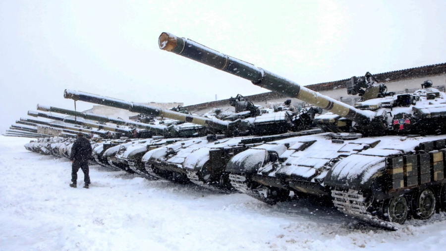 Ukraine's Biggest Tank Factory Opens to Media
