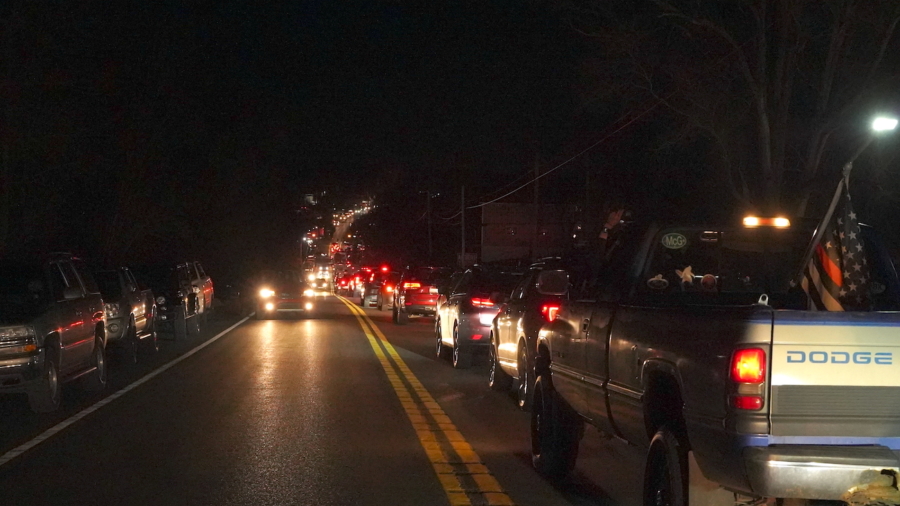 Thousands of Vehicles in Truck-Led Convoy Gather in Maryland, Last Stop Before DC Region