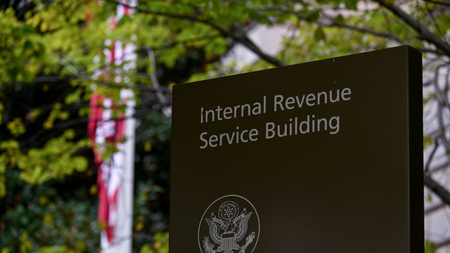 IRS Warning Americans to Report $600 Transactions From Payment Processors or Risk Facing Audit
