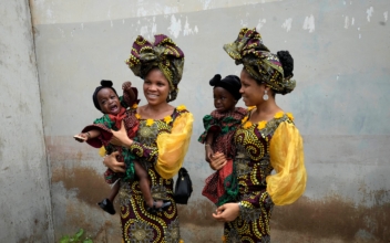 Nigerian City Celebrates Its Many Twins With Annual Festival